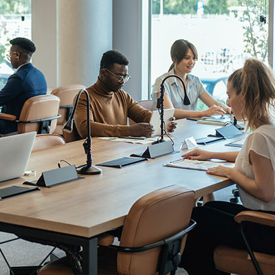 How to Manage a Hot Desking Workplace